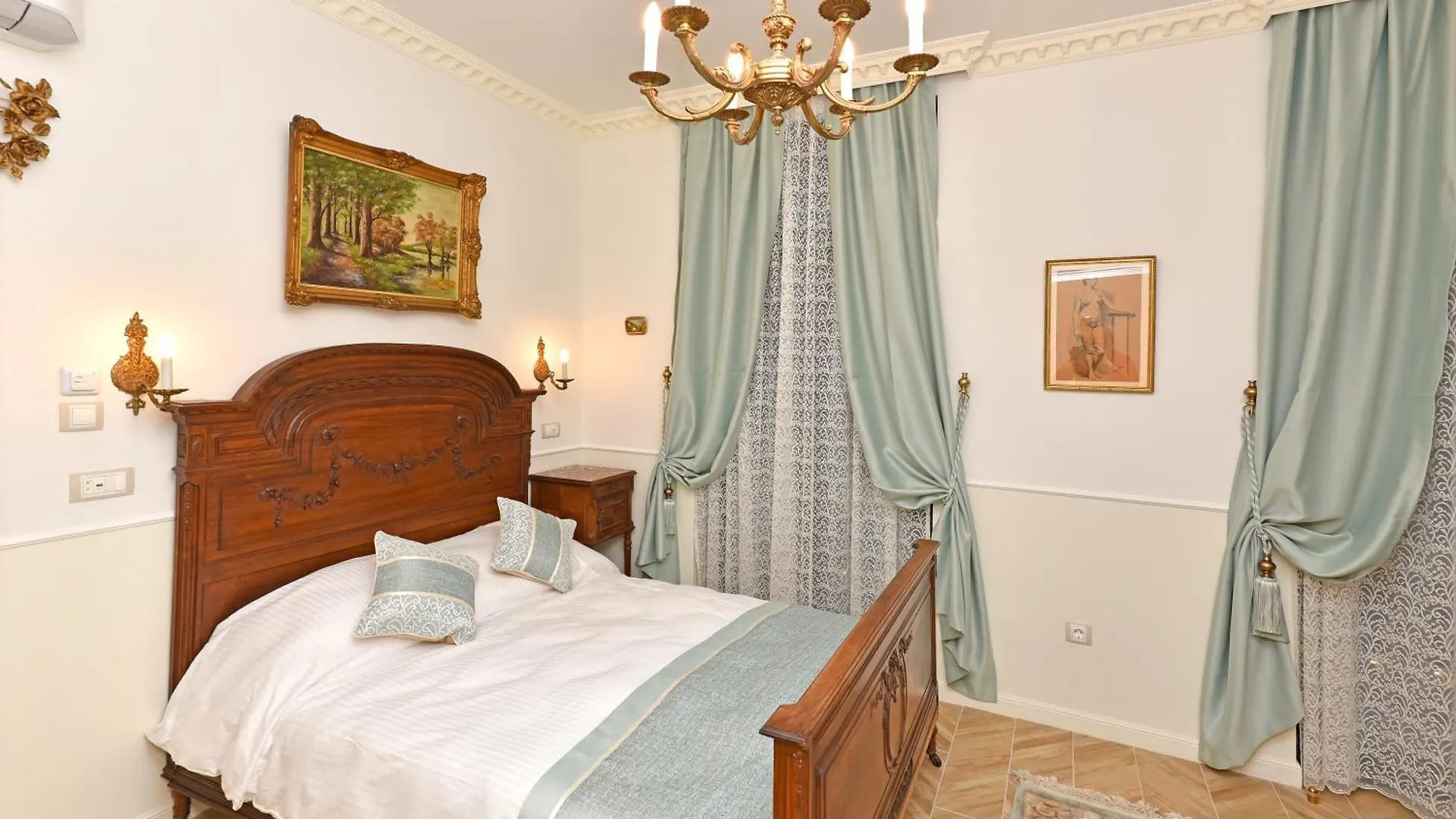Royal Hotel Varna 3*,